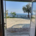 Una Finestra Sul Mare Monolocale * ברג'ג'י