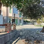 Una Finestra Sul Mare Monolocale דירה ברג'ג'י