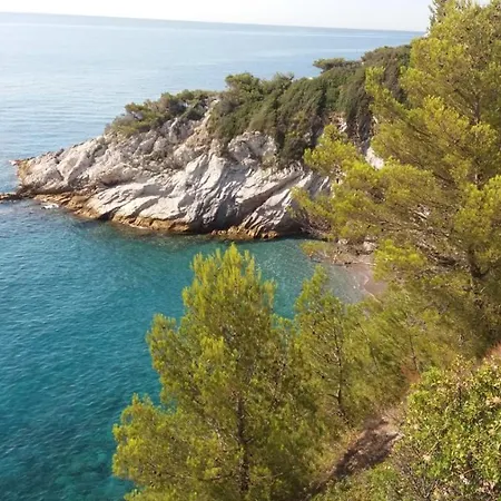 Una Finestra Sul Mare Monolocale Апартаменты Берджеджи