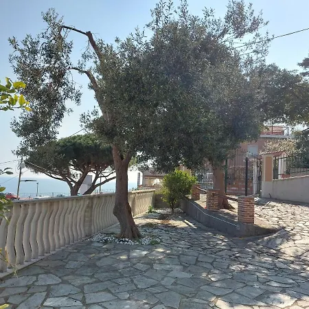 Апартаменты Una Finestra Sul Mare Monolocale