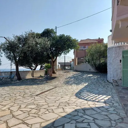 דירה Una Finestra Sul Mare Monolocale ברג'ג'י
