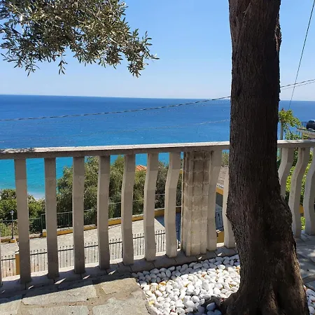 Apartment Una Finestra Sul Mare Monolocale