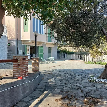 Una Finestra Sul Mare Monolocale Apartment Bergeggi